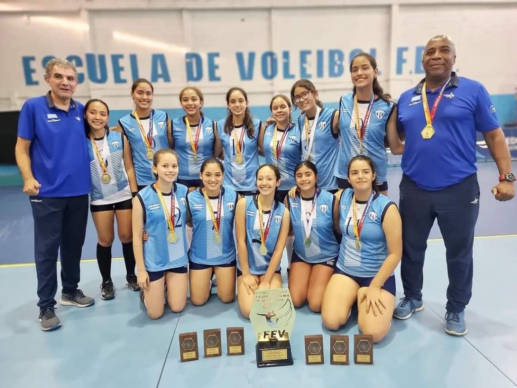 FB IMG 1667231234679 Las selección de voleibol del Guayas en su rama masculina y femenina se coronaron campeones del Campeonato Nacional Menores que reunió a las provincias de Pichincha, Manabí y Esmeraldas.