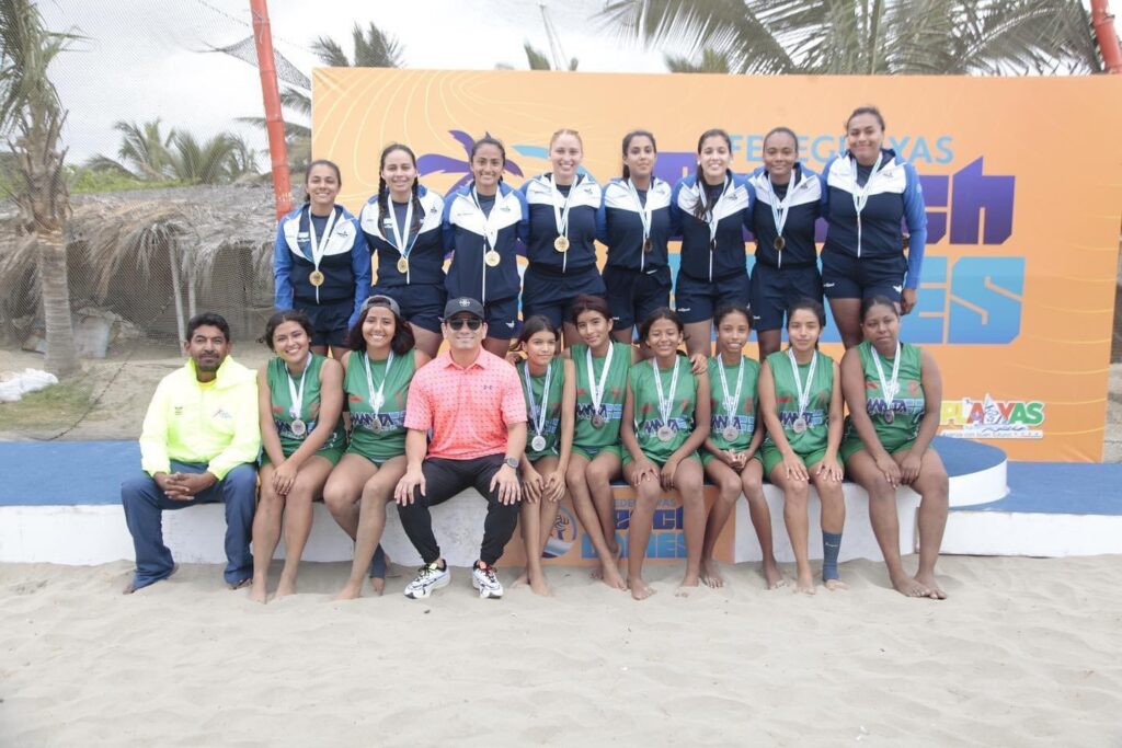 img 6368 La provincia del Guayas hizo respetar su localía y se llevó el título de campeón en balonmano arena, tanto en la rama femenina y masculina, de los primeros Juegos BeachGames organizados por la Federación Deportiva del Guayas.