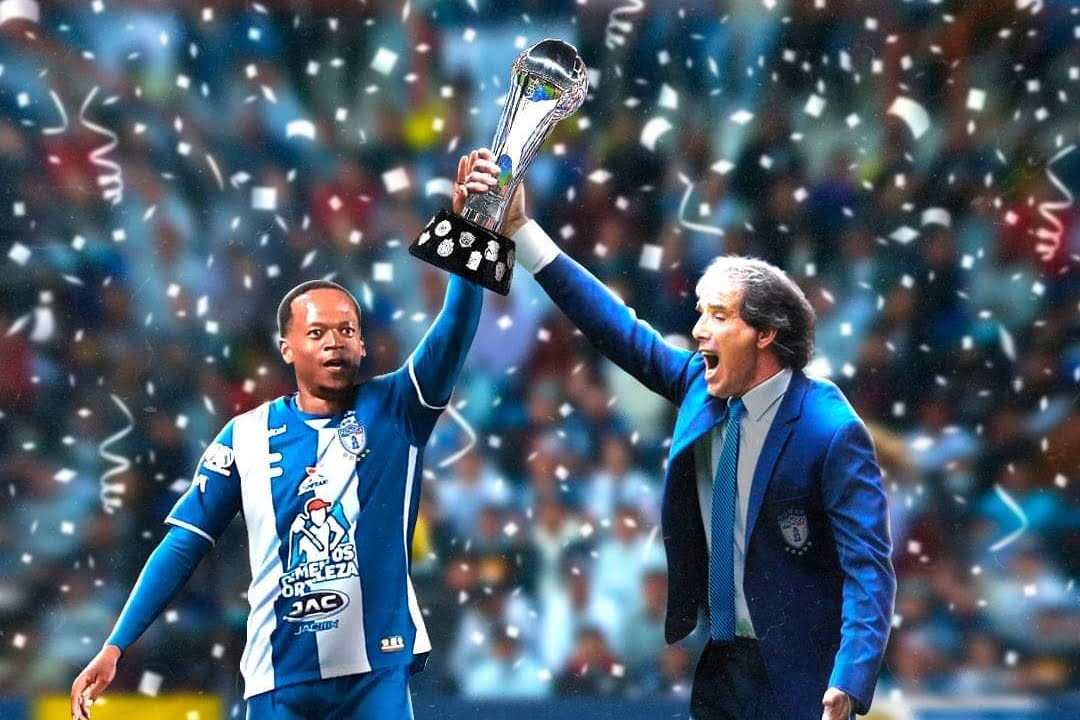 Picsart 22 10 30 23 04 02 601 Romario Ibarra se corona CAMPEÓN con Pachuca en la Liga MX, demostrando su talento y creencia en el fútbol ecuatoriano. ¡Felicidades al Profe Almada por su primer título en México!