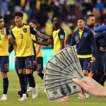 83c92a26 6be0 444d bf81 18c716243447 Periodista de Arabia Saudita riega el rumor de que a 8 jugadores ecuatorianos han intentado sobornar con $7.4 millones, para perder el partido inaugural por 1 a 0 en el segundo tiempo. El periodista cuenta con fuentes internas en Ecuador y en la selección de Qatar. A continuación el tweet oficial de la cuenta del periodista en mención ⤵️⤵️