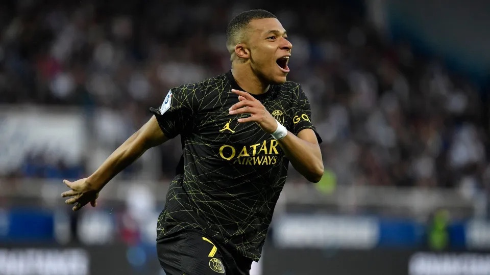 986d4f9d d9cc 4022 8b7f b7256444bcbd La novela sobre una posible salida de Kylian Mbappé del PSG parece reactivarse cada verano europeo y ahora vuelve a ser momento, con el reporte del diario francés L'Equipe de queMbappé decidió no extender su contrato por un año más cuando este se termine en junio de 2024. RMC Sport publicó la misma información.