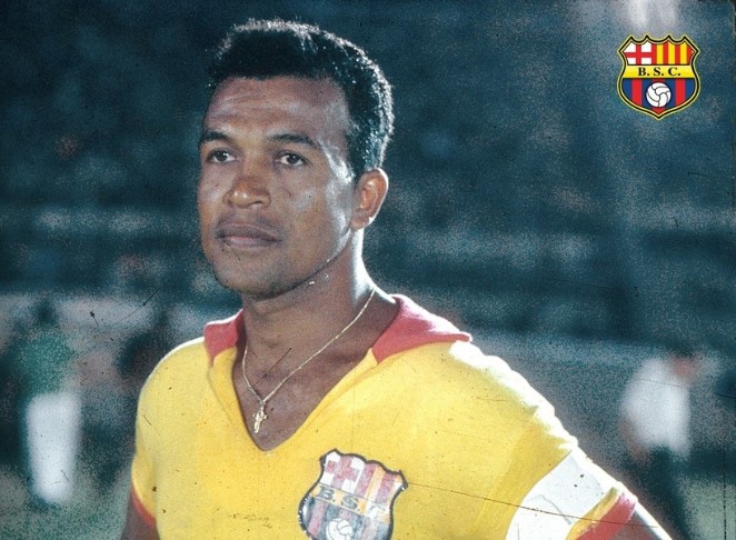 img 5760 Vicente Lecaro, leyenda del Barcelona SC y que también fue un destacado elemento de la Selección Ecuatoriana en la década de los 60, ha muerto esta tarde en la ciudad de Guayaquil a la edad de 87 años. Esto ha sido confirmado por el Arq. Antonio Ubilla y el periodista Christian Carrasco.