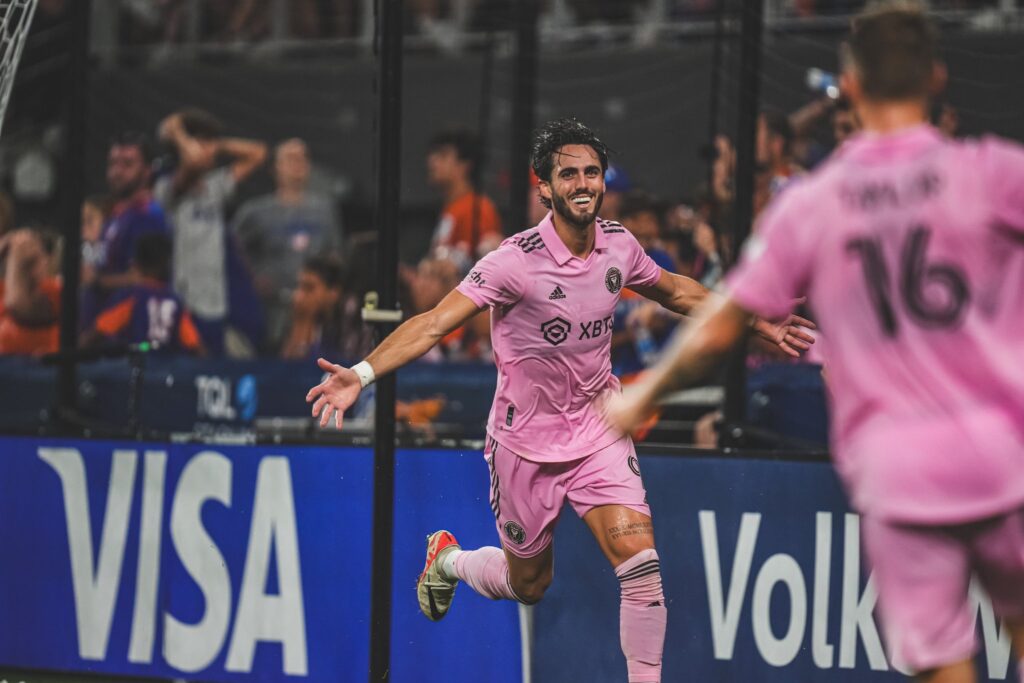 img 5762 El ecuatoriano Leo Campana, marcó un doblete en la final con asistencias de la pulga Messi, los dos goles fueron de cabeza.