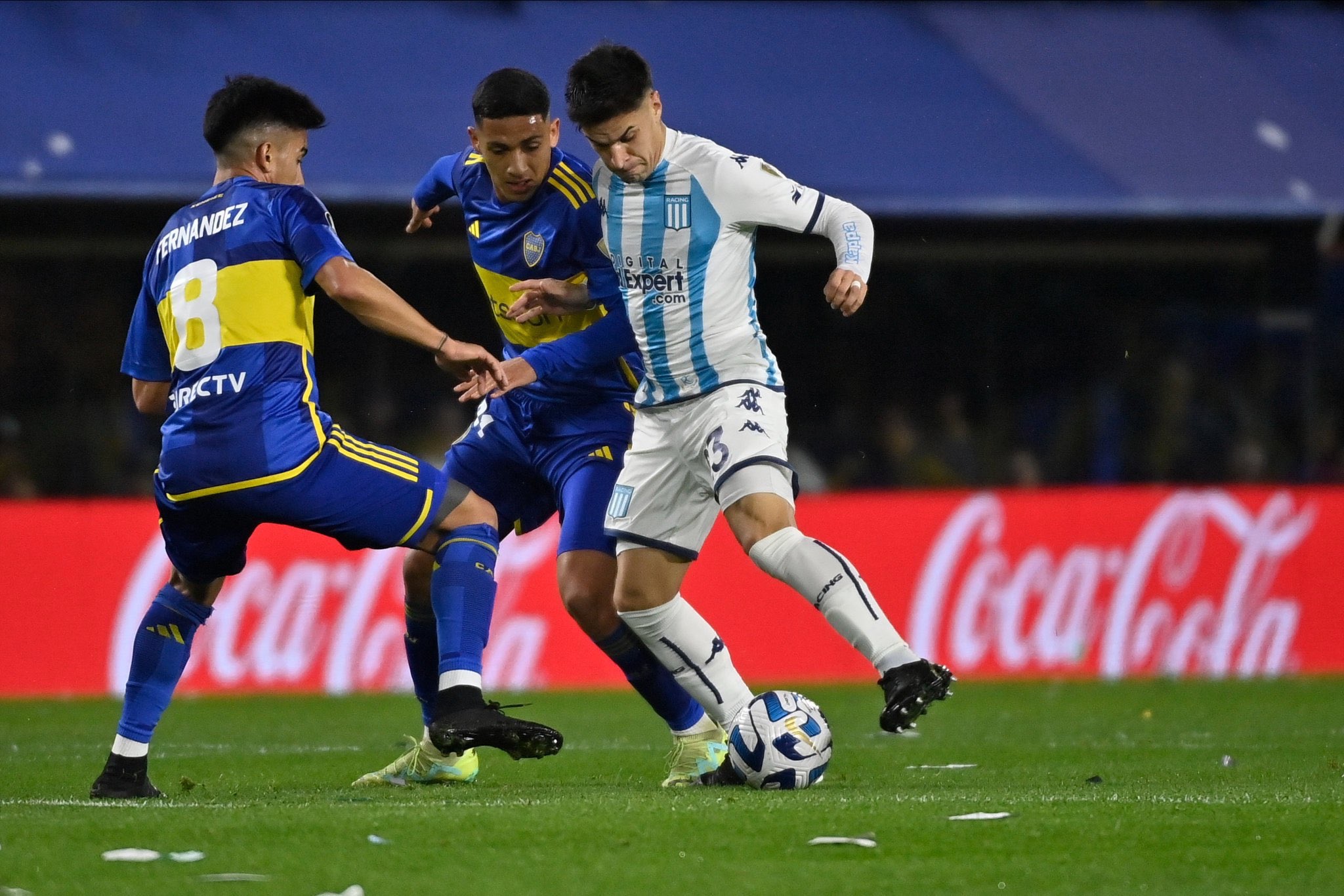 img 5785 Por la ida de los cuartos de final de la Copa Libertadores, Boca Juniors igualó de local 0-0 ante el equipo argentino Racing. El peruano Luis Advíncula arrancó de titular para los ‘xeniezes’ y fue cambiado en el segundo tiempo.