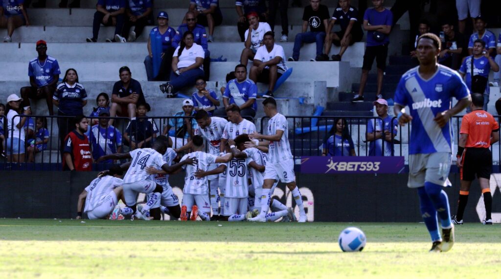 img 6165 Emelec no pudo nuevamente en casa, y ahora cayó ante Delfín SC, disputada la fecha 4 de la segunda etapa y se compromete más en la zona baja de la tabla acumulada.