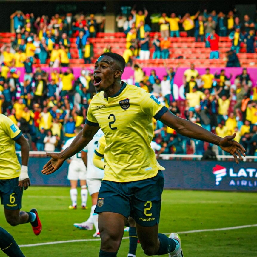 img 8289 Ecuador remontó un gol de Uruguay para lograr una victoria importante en las Eliminatorias Sudamericanas al Mundial. El defensor Fèlix Torres brilló con un doblete en un partido lleno de emoción y acción colectiva.