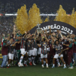 231104195436 copa libertadores fluminense campeon 2023 futbol deportes full 169 Fluminense se corona campeón de la Copa Libertadores por primera vez en su historia, venciendo a Boca Juniors en el Maracaná. Ahora se preparan para enfrentar a Liga de Quito en la Recopa Sudamericana. ¡No te pierdas todos los detalles de este emocionante encuentro!