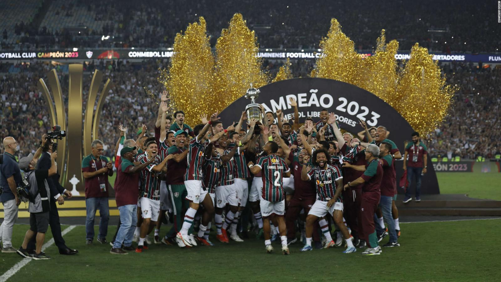 231104195436 copa libertadores fluminense campeon 2023 futbol deportes full 169 Fluminense se corona campeón de la Copa Libertadores por primera vez en su historia, venciendo a Boca Juniors en el Maracaná. Ahora se preparan para enfrentar a Liga de Quito en la Recopa Sudamericana. ¡No te pierdas todos los detalles de este emocionante encuentro!