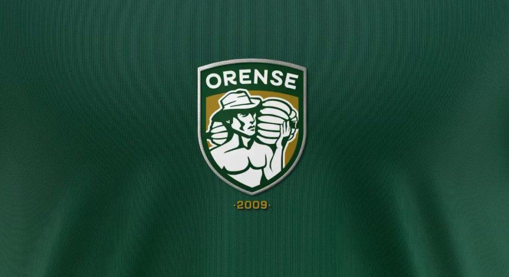 WhatsApp Image 2023 12 15 at 8.31.21 PM 1024x558 1 Por sus 14 años de fundación el equipo machaleño Orense Sporting Club, presento hoy su nuevo escudo renovado.