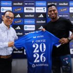 img 3939 1 ¡Gran noticia para los seguidores de Emelec! Pedro Ortiz, el candado azul, renovó contrato hasta el 2026. ¡El capitán y pieza clave del equipo millonario sigue siendo parte del club! #Emelec #PedroOrtiz