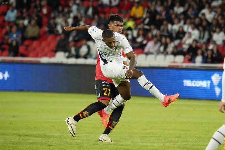 Liga de Quito venció en el Rodrigo Paz Delgado 3-0 al Deportivo Cuenca por los octavos de final de la Copa Ecuador.