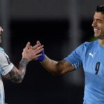 WhatsApp Image 2024 09 03 at 6.06.32 PM El astro argentino Lionel Messi ha dedicado unas sentidas palabras a su amigo y ex compañero de equipo, Luis Suárez, quien recientemente anunció su retiro de la selección de Uruguay. A través de sus redes sociales, Messi expresó su admiración y cariño hacia Suárez, destacando su legado tanto dentro como fuera del campo.