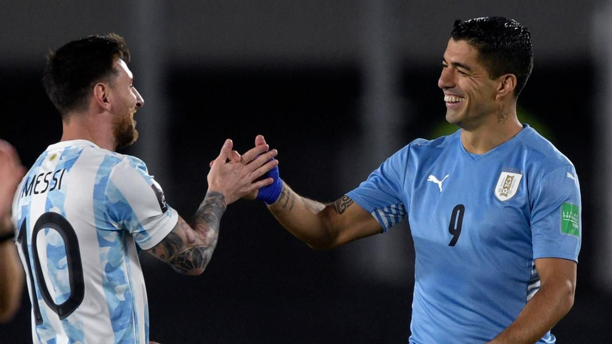 WhatsApp Image 2024 09 03 at 6.06.32 PM El astro argentino Lionel Messi ha dedicado unas sentidas palabras a su amigo y ex compañero de equipo, Luis Suárez, quien recientemente anunció su retiro de la selección de Uruguay. A través de sus redes sociales, Messi expresó su admiración y cariño hacia Suárez, destacando su legado tanto dentro como fuera del campo.