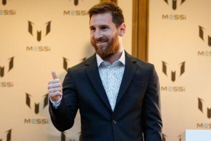 messi El 10 de la selección argentina, por medio de su cuenta de Instagram, hizo público el anuncio de su productora audiovisual de películas, series y deportes, 525 Rosario. Él hace referencia a su ciudad (Rosario) y a la casa donde nació, ubicada en Israel 525.