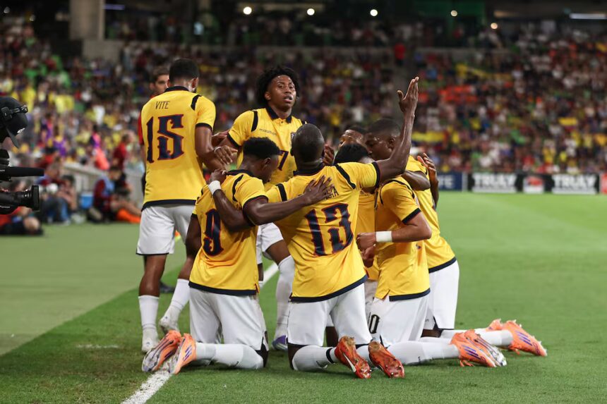 POSIBLES ALINEACIONES DE MEXICO Y ECUADOR PARA SU PARTIDO AMISTOSO 1 F55XHLTVRNAIXPCD7TV4G42GA4 En un partido amistoso que forma parte de la preparación de ambas selecciones hacia el Mundial 2026. Ecuador y México se enfrentarán hoy martes 14 de octubre a las 21h30 (hora local) en el Estadio Akron de Guadalajara.