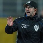 Barcelona denuncia al entrenador de Independiente del Valle 2 i El equipo amarillo presentó una denuncia contra el técnico de independiente del valle , Javier Rabanal 🇪🇸, en el comité disciplinario del Centro de Arbitraje y Conciliación de la Cámara de Comercio de Guayaquil.