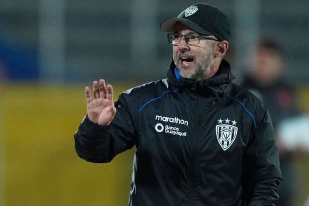 i El equipo amarillo presentó una denuncia contra el técnico de independiente del valle , Javier Rabanal 🇪🇸, en el comité disciplinario del Centro de Arbitraje y Conciliación de la Cámara de Comercio de Guayaquil.