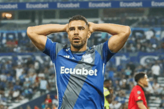 image 17 El lateral venezolano Alexander “Chamo” González confirmó que el encuentro ante Guayaquil City, correspondiente a la Copa Ecuador, fue su último partido defendiendo la camiseta de Emelec.