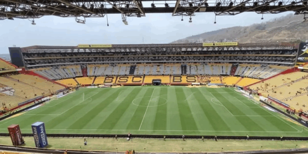 image 32 La mañana del jueves 30 de octubre de 2025, los jugadores del Barcelona Sporting Club abandonaron la concentración por falta de pago. Les deben tres meses de sueldo y no entrenarán hasta nuevo aviso, previo a su partido del domingo contra Universidad Católica.
