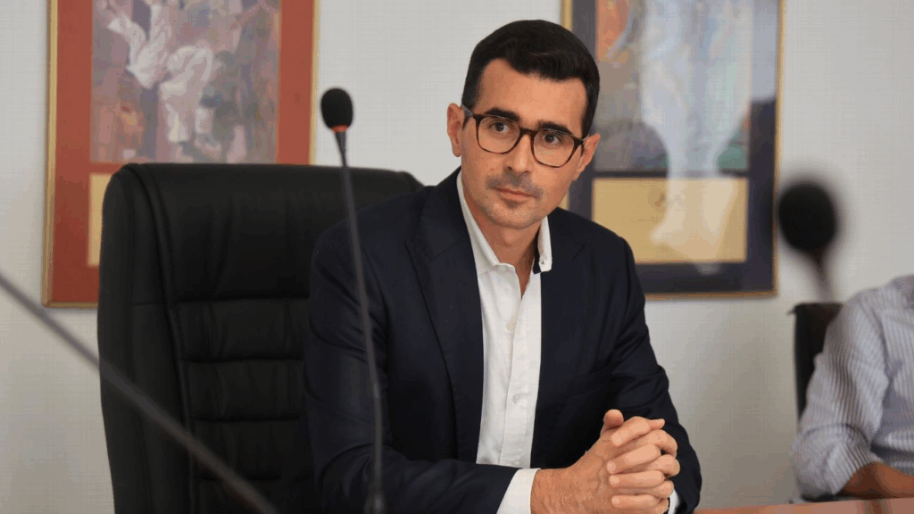 image 6 Lo que empezó como una defensa terminó en un nuevo incendio mediático .El presidente de Barcelona SC, Antonio Álvarez, salió en redes a defender al exdirectivo Galo Roggiero, luego de que el exjugador José Luis Cortez afirmara en una entrevista con Francisco Molestina que Roggiero “le quitaba 10 mil dólares de su contrato” durante su paso por el club.