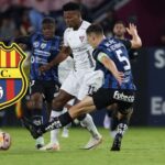 Juega en el exterior y tiene las ofertas de Liga d 1 Los tres gigantes de la LigaPro, Liga de Quito, Barcelona SC e Independiente del Valle, compiten por repatriar a una figura que brilla en el fútbol extranjero.