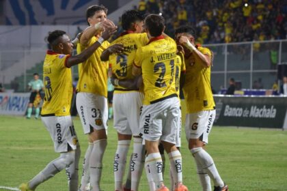 Jugador de Barcelona fue ratificado por Rescalvo p 2 Pese a ser ratificado, un titular de Barcelona SC gestiona su salida como agente libre ante los problemas institucionales que atraviesa el equipo guayaquileño.