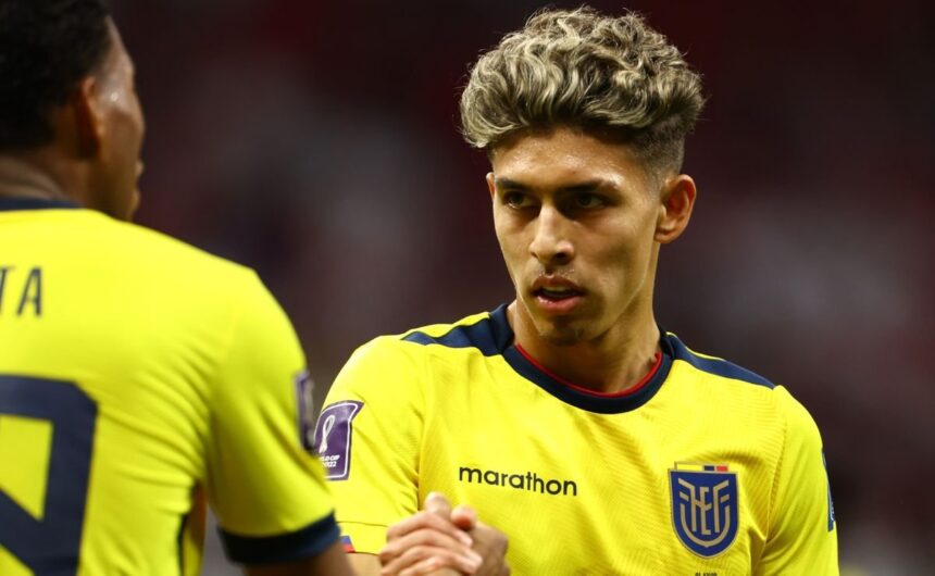 La decision de Beccacece luego de la queja del pad Sebastián Beccacece fija su postura en la Selección de Ecuador tras las declaraciones del padre de Jeremy Sarmiento sobre la falta de minutos del extremo.