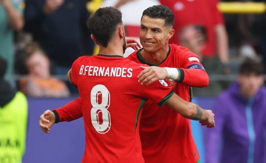 La defensa de Bruno Fernandes a Cristiano Ronaldo El volante Bruno Fernandes defendió la importancia de Cristiano Ronaldo en la Selección de Portugal antes de los retos previos a la cita mundialista de 2026.