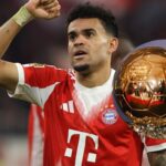 Luis Diaz y su puesto actual en el Balon de Oro se 1 El atacante colombiano Luis Díaz se posiciona entre los favoritos para el Balón de Oro tras su brillante desempeño en el fútbol de élite europeo.