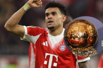 Luis Diaz y su puesto actual en el Balon de Oro se 1 El atacante colombiano Luis Díaz se posiciona entre los favoritos para el Balón de Oro tras su brillante desempeño en el fútbol de élite europeo.