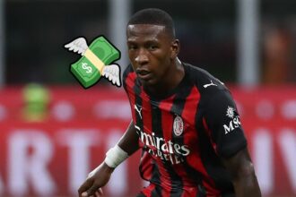 Pervis Estupinan la pasa mal en AC Milan y este es El lateral tricolor Pervis Estupiñán vive un momento amargo en el AC Milan, donde su poca actividad ha provocado una caída drástica en su precio de mercado.