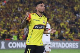 Revelan el futuro de Joao Rojas en Barcelona se va El talentoso volante Joao Rojas define su continuidad con el Ídolo del Astillero. Conoce qué pasará con su contrato de cara a la temporada 2026.