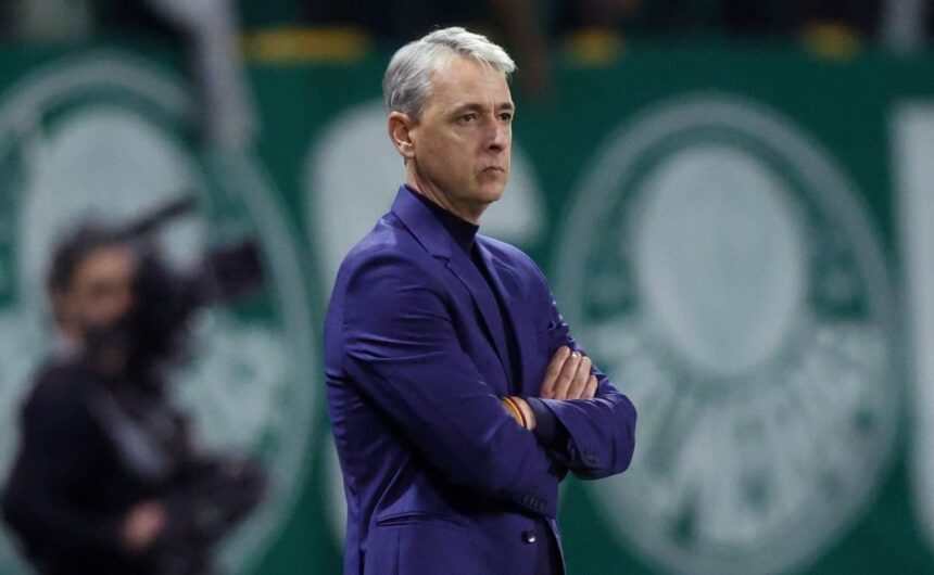 Tiago Nunes rechazo a figura de LigaPro para Liga El entrenador Tiago Nunes habría descartado el fichaje de una estrella del fútbol ecuatoriano para reforzar a Liga de Quito en la presente campaña.