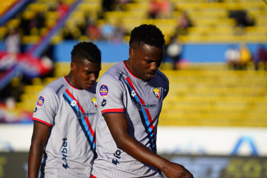 image 1 El futuro de El Nacional quedó definido este martes tras conocerse que su apelación no prosperó. Durante la emisión de Studiofútbol Radio, por Diblú 88.9 FM, el periodista José Alberto Molestina adelantó que la dirigencia militar había sido informada de manera verbal sobre la negativa del Tribunal de Apelaciones, anticipando que la resolución oficial sería remitida en las horas siguientes. Según lo expuesto, la Comisión Disciplinaria procedió con la tercera sanción prevista en el reglamento, que contempla directamente la pérdida de categoría debido a fallas administrativas.
