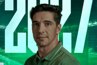 image 14 Palmeiras decidió extender el ciclo de Abel Ferreira y este miércoles confirmó la renovación del técnico portugués hasta diciembre de 2027. La dirigencia tomó la determinación pese a que el 2025 quedó marcado como su primera temporada sin levantar trofeos, apostando nuevamente por la estabilidad y el proyecto que el entrenador ha construido en estos años.