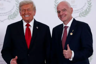 image 17 El presidente de la FIFA, Gianni Infantino, volvió a quedar en el centro de la polémica tras una denuncia presentada ante el Comité de Ética del organismo. La queja, impulsada por la organización FairSquare, lo acusa de presuntas vulneraciones al principio de neutralidad política luego de entregar, en una transmisión en vivo, un Premio FIFA de la Paz al presidente estadounidense Donald Trump.