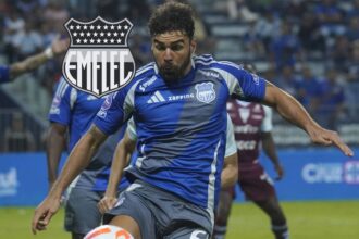 Alexander Gonzalez no olvida y desnuda la triste r El defensor venezolano Alexander González expuso la dura realidad del Club Sport Emelec y exigió cambios urgentes a la directiva de cara al futuro.