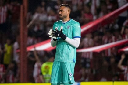 Alvaro Montero deja fascinados a hinchas de Velez La imponente actuación de Álvaro Montero con Vélez Sarsfield despertó elogios en Argentina y generó gran ilusión para el futuro de la Selección Colombia.