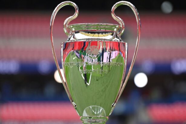 EN VIVO La tabla de posiciones de la Champions Le Descubre cómo quedó la tabla de posiciones de la UEFA Champions League tras la fecha 8. Conoce a los clasificados directos y quiénes quedaron eliminados.
