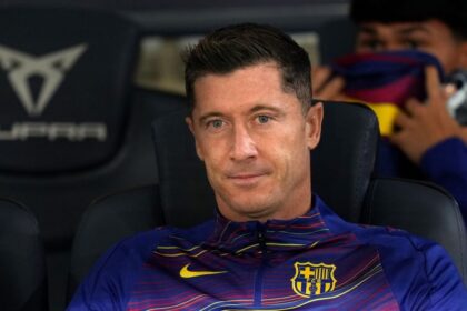 El equipo que rechaza Lewandowski para ser rival d El artillero Robert Lewandowski rechaza propuestas de la MLS y posterga su llegada a la liga de Lionel Messi para seguir compitiendo en la élite de Europa.