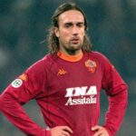 El mejor delantero de la historia para Gabriel Bat El legendario goleador Gabriel Batistuta no dudó en señalar a Ronaldo Nazário como el mejor atacante de todos los tiempos, admitiendo que su potencia era aterradora.