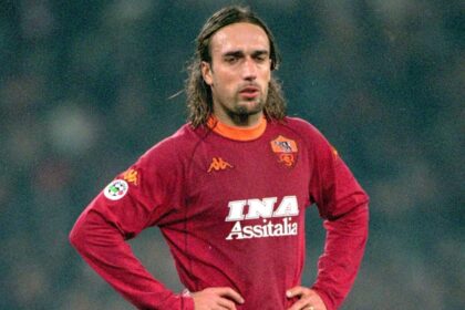 El mejor delantero de la historia para Gabriel Bat El legendario goleador Gabriel Batistuta no dudó en señalar a Ronaldo Nazário como el mejor atacante de todos los tiempos, admitiendo que su potencia era aterradora.