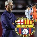 Fue campeon con Liga de Quito Tiago Nunes no lo q Un exjugador de Liga de Quito, descartado por Tiago Nunes, suena con fuerza para integrarse a las filas de Barcelona SC en la presente temporada.