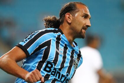 Hernan Barcos quiso volver a LigaPro y ya tiene nu El histórico goleador Hernán Barcos definió su camino profesional para la temporada 2026, despejando dudas sobre un posible regreso al fútbol ecuatoriano.