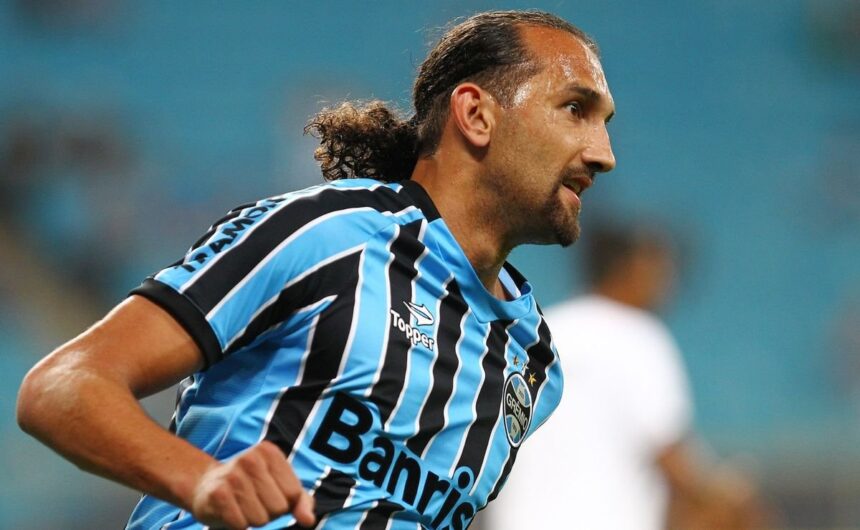 Hernan Barcos quiso volver a LigaPro y ya tiene nu El histórico goleador Hernán Barcos definió su camino profesional para la temporada 2026, despejando dudas sobre un posible regreso al fútbol ecuatoriano.