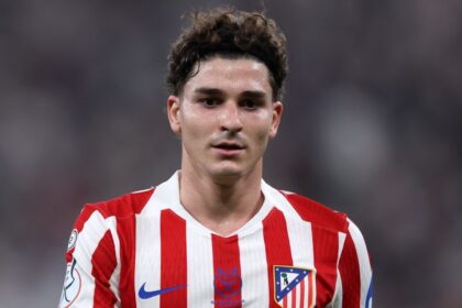 Julian Alvarez podria tener nuevo socio Atletico El equipo colchonero rastrea el mercado de fichajes para encontrar un acompañante de peso que potencie la ofensiva junto al argentino Julián Álvarez.