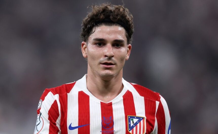 Julian Alvarez podria tener nuevo socio Atletico El equipo colchonero rastrea el mercado de fichajes para encontrar un acompañante de peso que potencie la ofensiva junto al argentino Julián Álvarez.