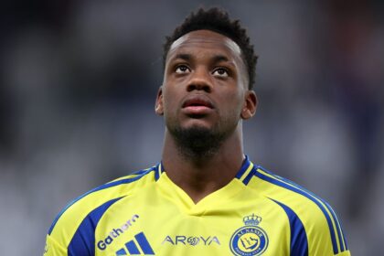 Juventus le dice no a Jhon Duran y elige a este de La Juventus de Turín ha decidido no concretar el fichaje del atacante Jhon Durán, enfocando sus esfuerzos en un perfil distinto para reforzar su delantera.