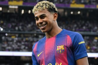 Lamine Yamal y un record con el que supero a Messi La joven figura del FC Barcelona, Lamine Yamal, establece una nueva marca histórica superando los inicios de Messi, CR7 y Kylian Mbappé.