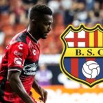 Liga de Quito presento a Deyverson y Barcelona va Liga de Quito oficializó al brasileño Deyverson como su nuevo refuerzo, provocando que Barcelona SC active la búsqueda de un delantero de la misma nacionalidad.